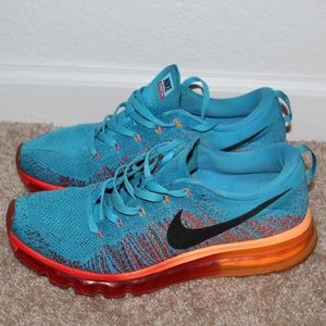 Nike Flyknit Max